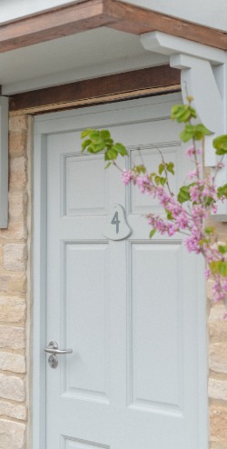 Door to room 4